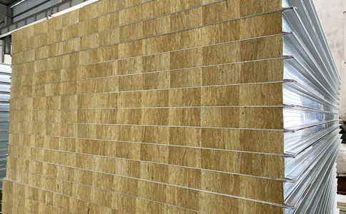 巖棉夾芯板和傳統(tǒng)材料相比優(yōu)勢(shì)有哪些？